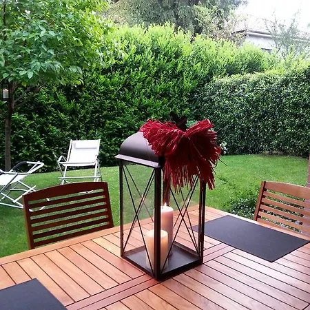 Douglas House * Varese
