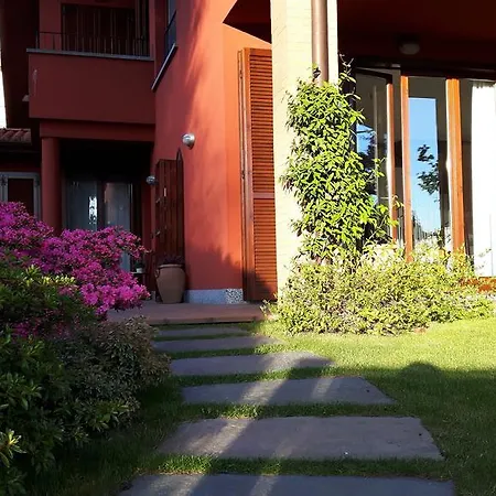 Douglas House Варезе