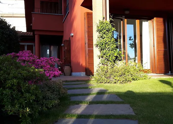 Douglas House Varèse